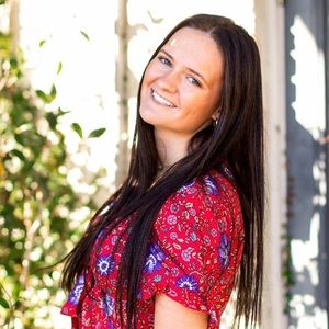 Meet your Posher, Elizabeth